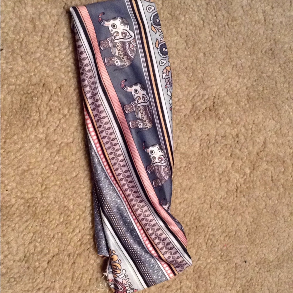 Refers able head band